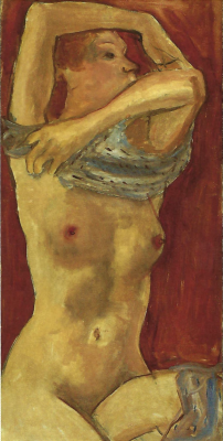 femme ôtant sa chemise